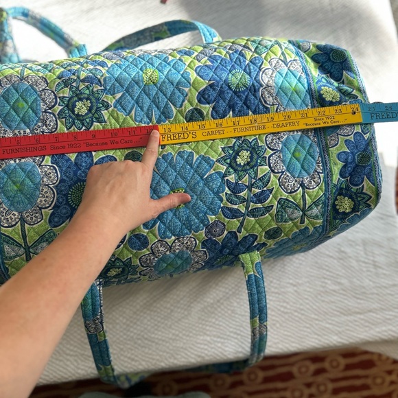 Vera Bradley extra large duffle bag blue green floral - Picture 13 of 16